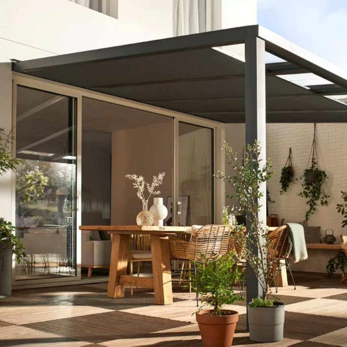 Terrassenüberdachung – Sonnenschutz für Wintergärten und Überdachungen